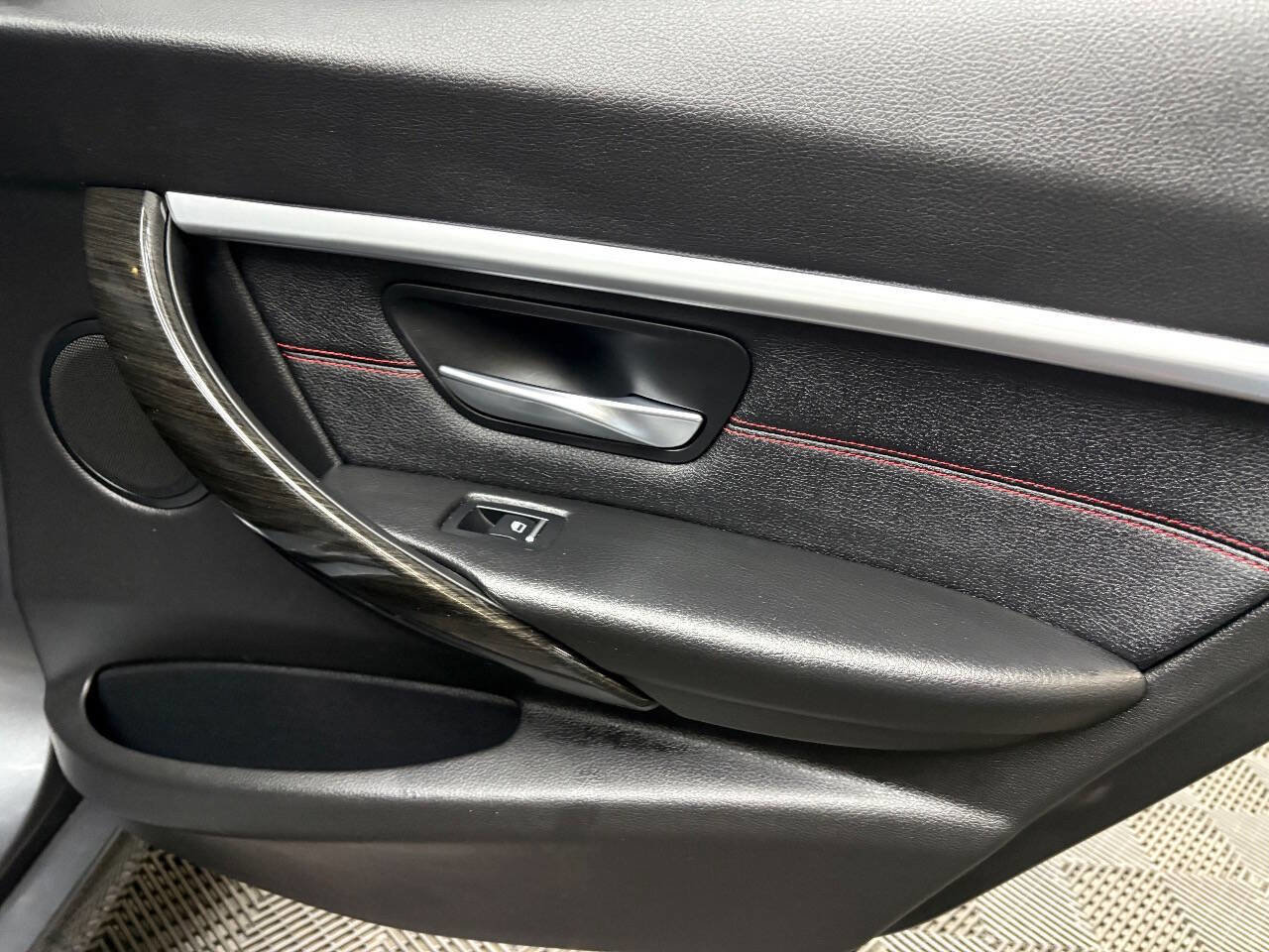 Used 2018 BMW 330i Sedan image 34