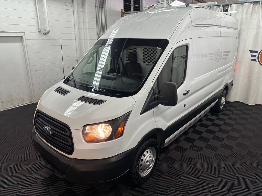 Used 2022 Ford Transit 350 148 High Roof AWD w/ Load Area Protection Package image 4