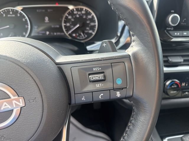 Used 2025 Nissan Pathfinder SV FWD image 19
