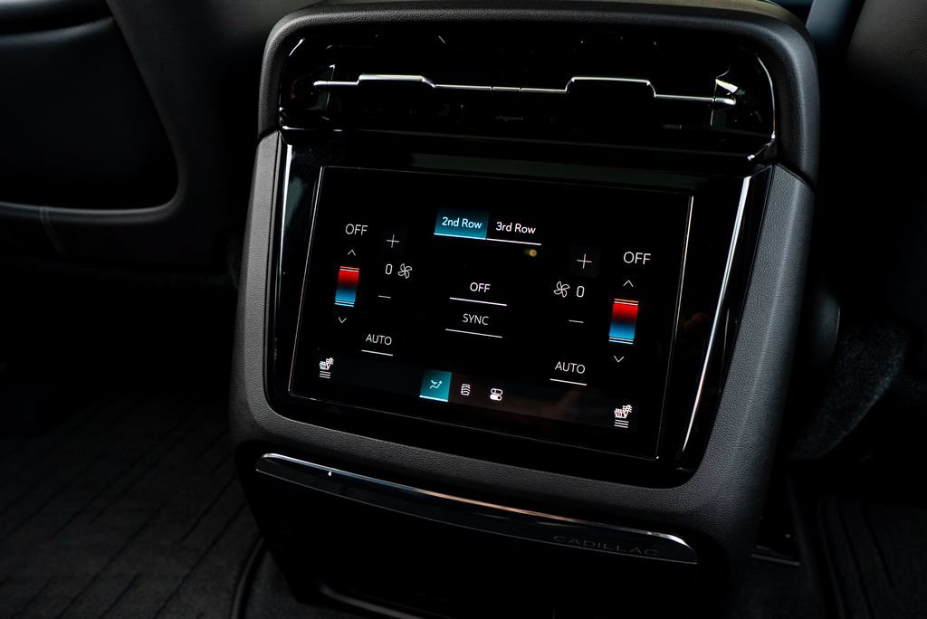 Used 2025 Cadillac Escalade IQ Luxury 2 w/ LPO, Premium Carpet Package AWD/4WD image 50