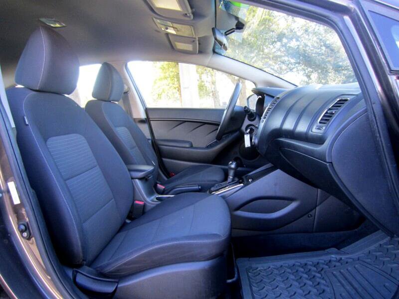 Used 2017 Kia Forte LX w/ LX Popular Package image 16