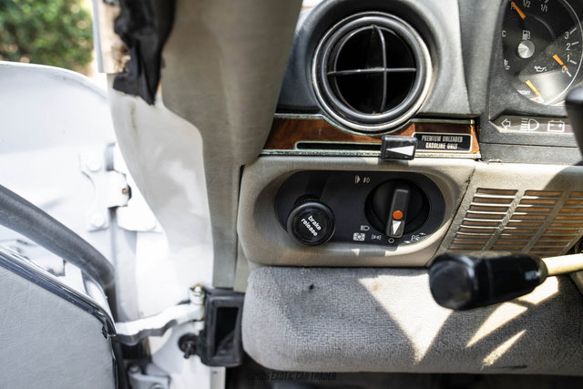 Used 1988 Mercedes-Benz 560 SL image 41