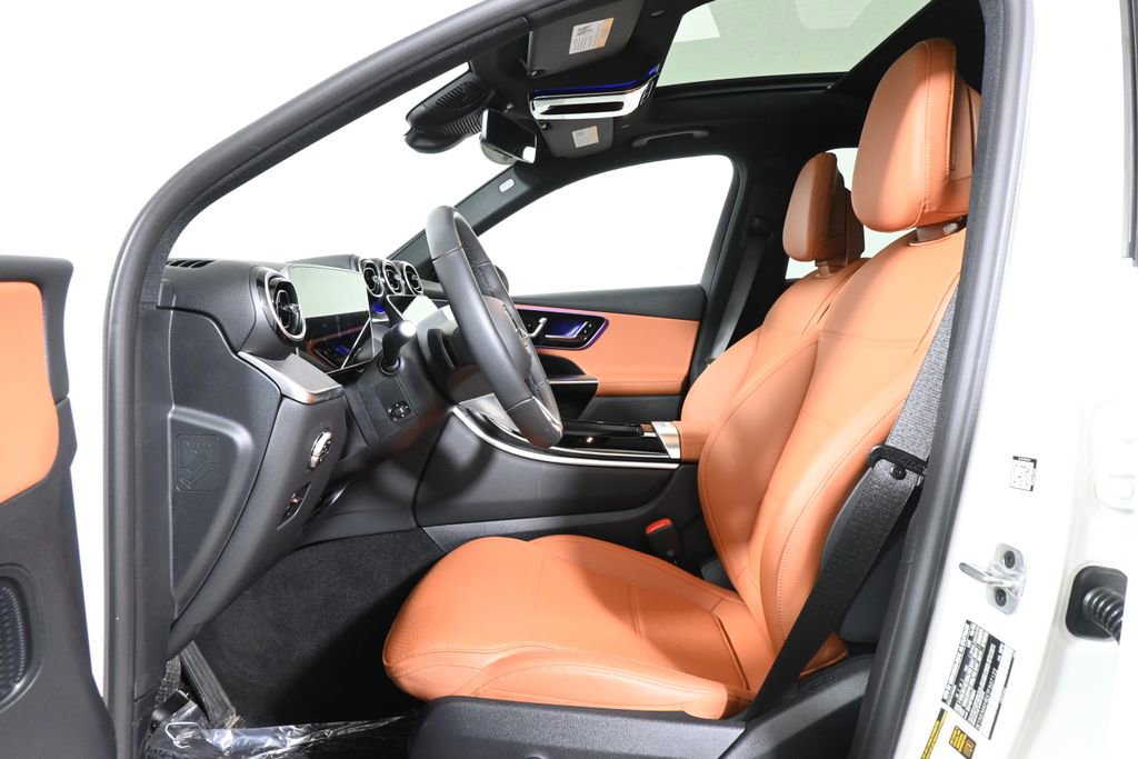 Certified 2026 Mercedes-Benz GLC 300 4MATIC image 3
