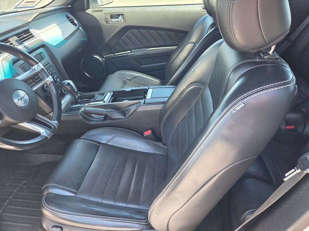 Used 2013 Ford Mustang GT Premium RWD image 14