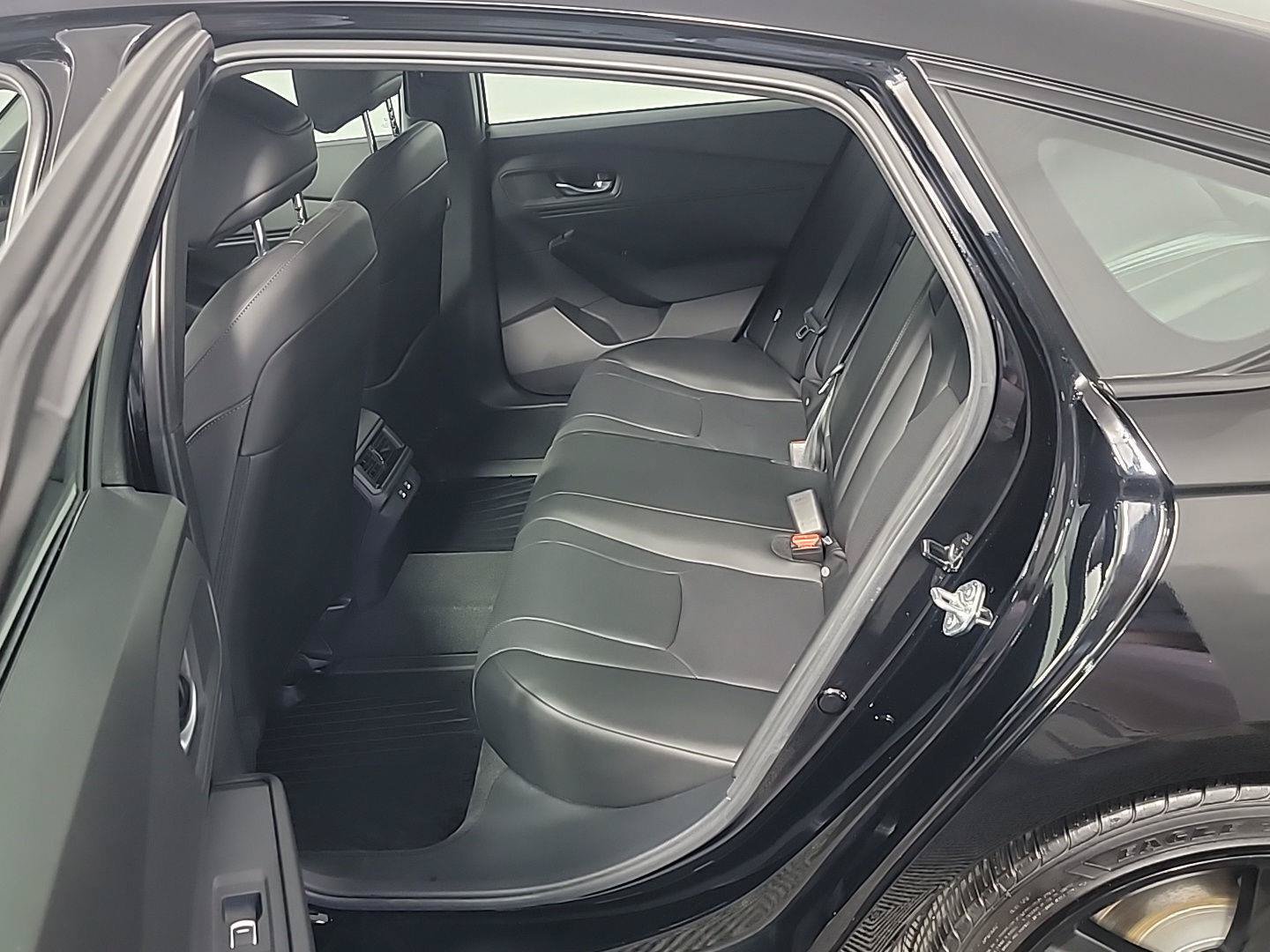Used 2025 Honda Accord Sport image 16