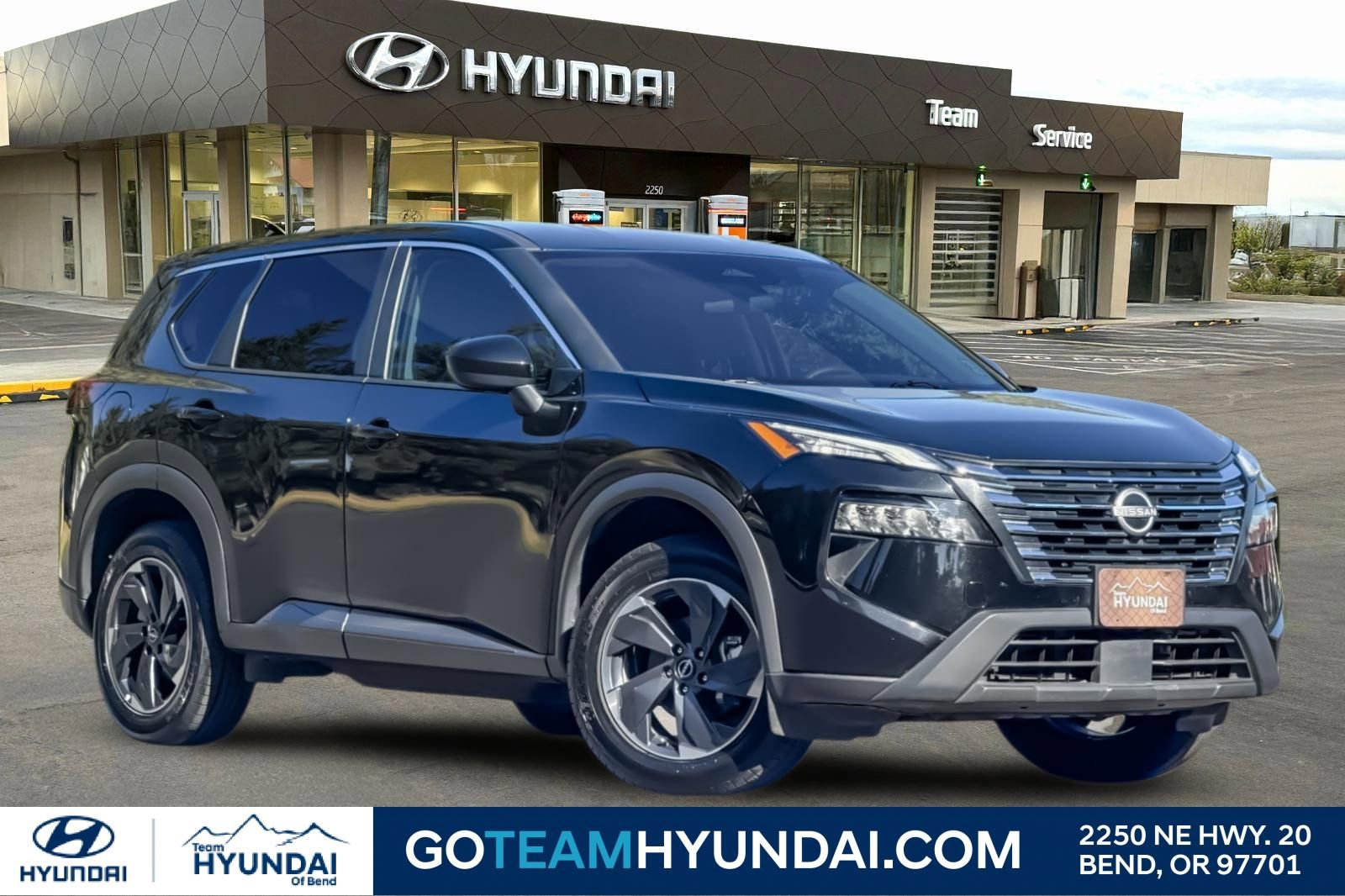 Used 2025 Nissan Rogue SV