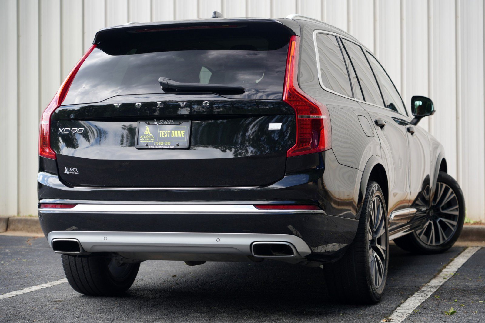 Used 2021 Volvo XC90 T8 Inscription Expression w/ Protection Package Premier AWD/4WD image 4