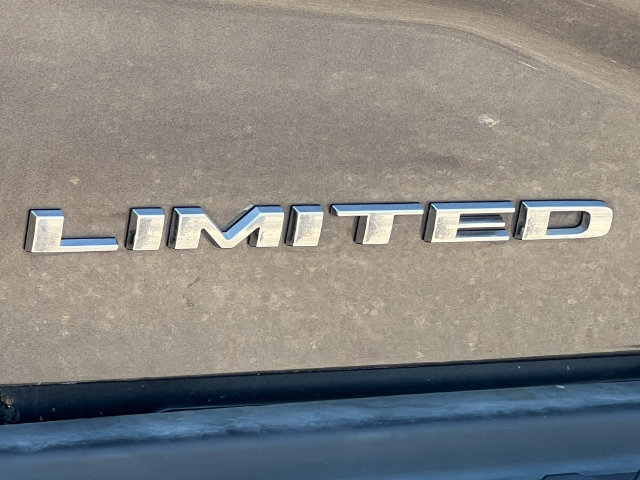 Used 2024 RAM 3500 Limited AWD/4WD image 9