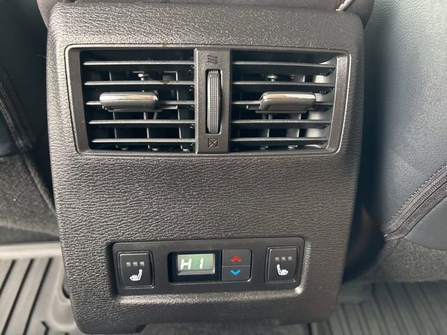 Used 2025 Mitsubishi Outlander SEL image 31