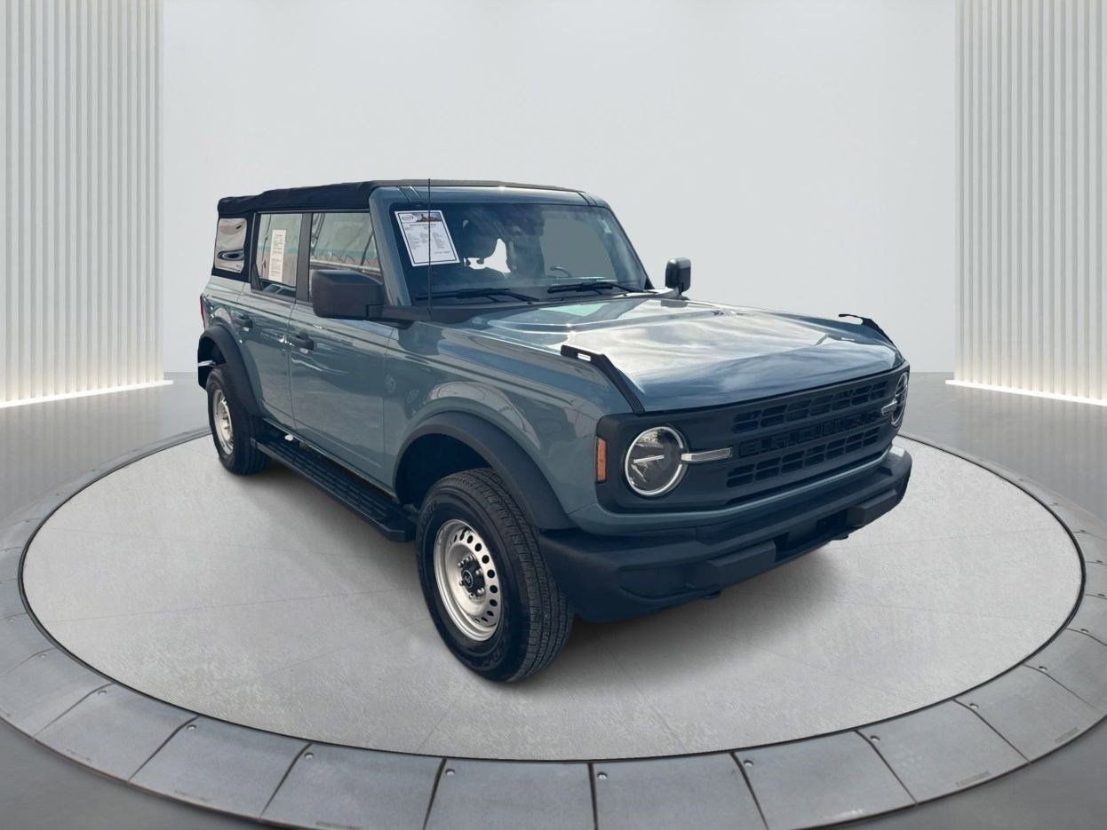 Used 2023 Ford Bronco 4-Door image 3