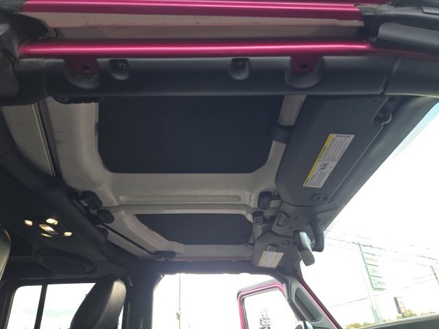 Used 2022 Jeep Wrangler Unlimited Sahara image 41