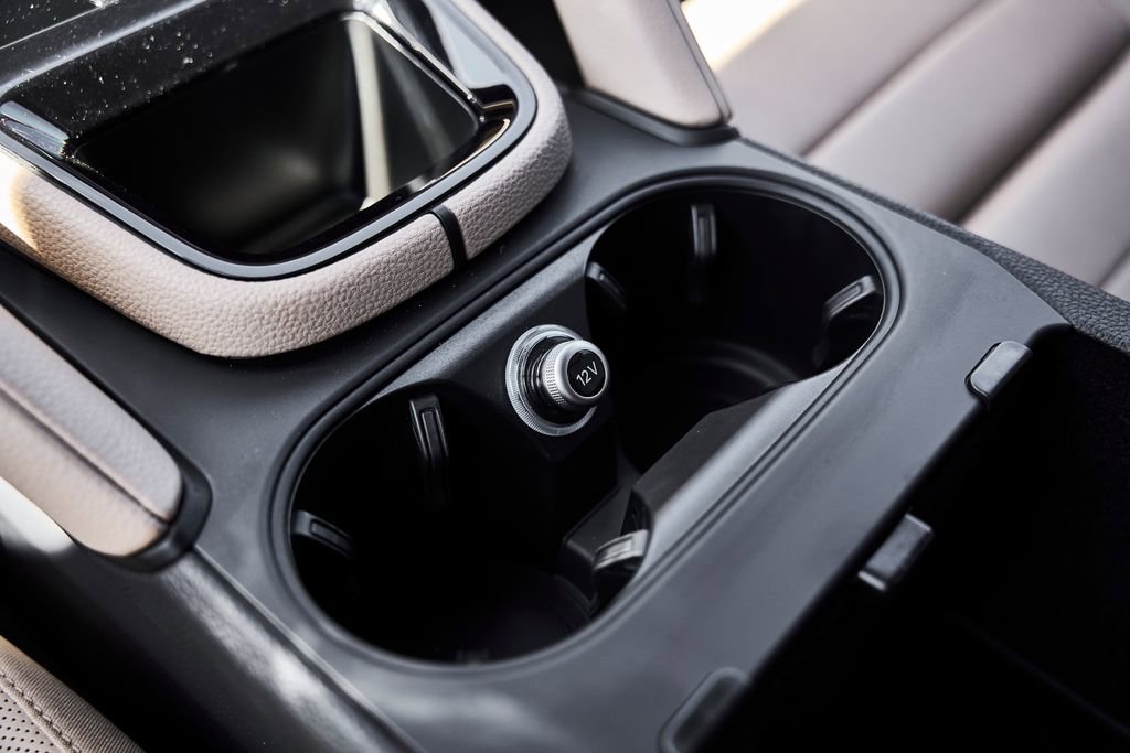 Used 2025 Porsche Cayenne image 63