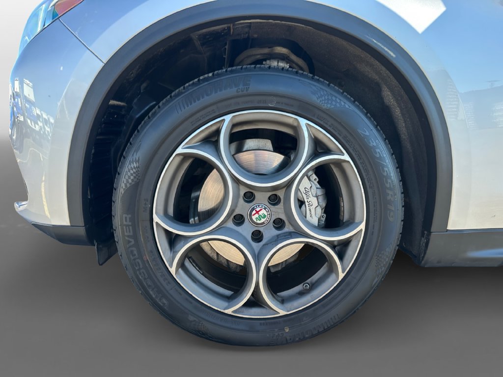 Used 2018 Alfa Romeo Stelvio Ti AWD/4WD image 29