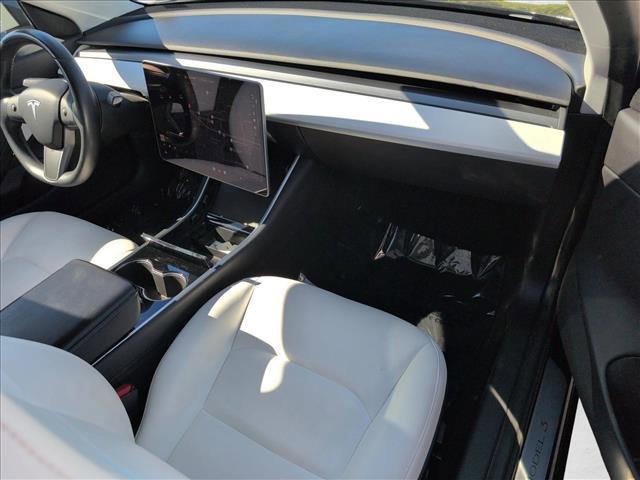 Used 2019 Tesla Model 3 Standard Range Plus image 23
