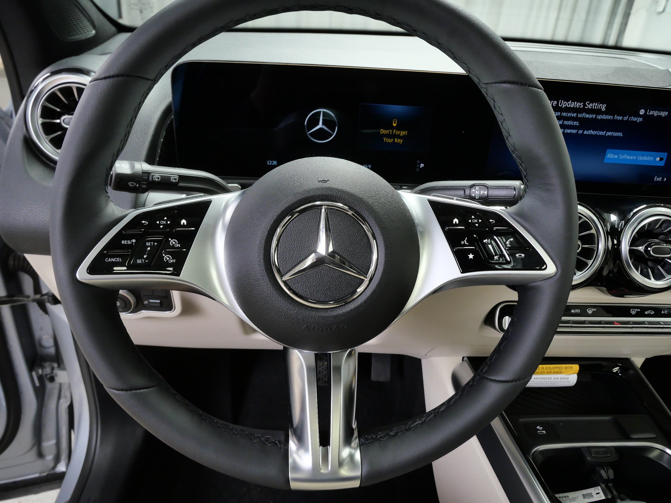 New 2026 Mercedes-Benz GLB 250 4MATIC image 12
