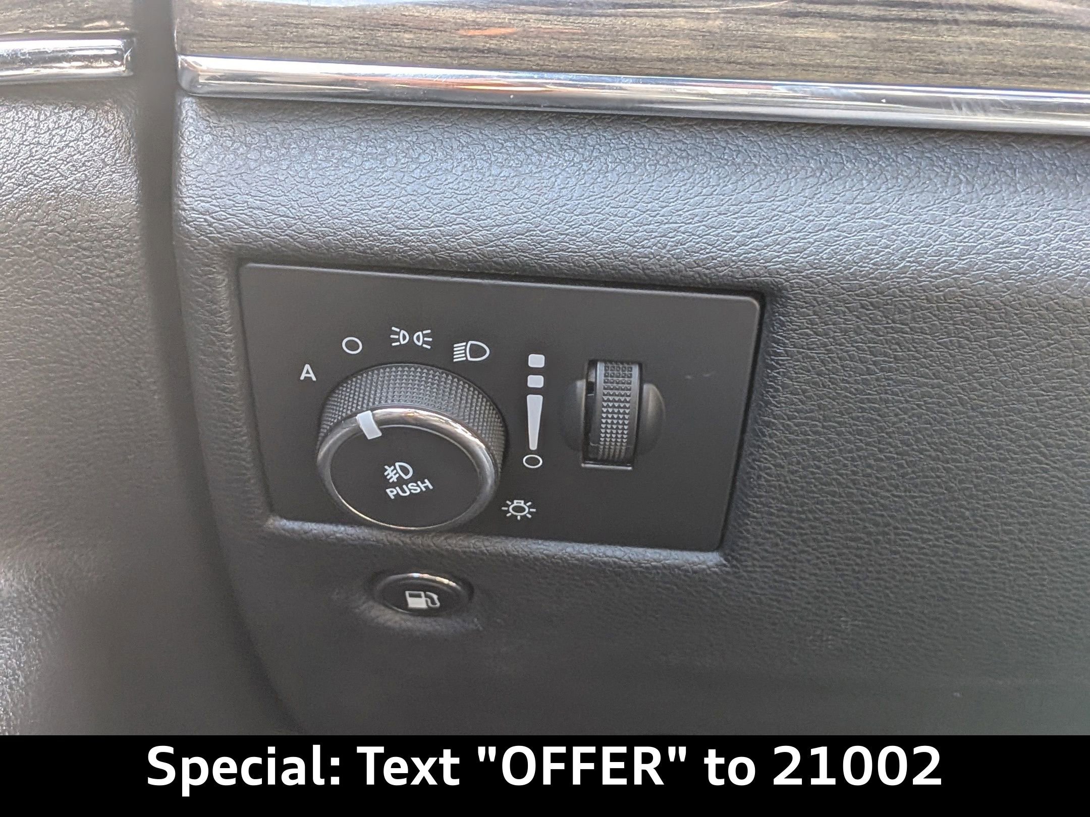 Used 2015 Jeep Grand Cherokee Overland image 27