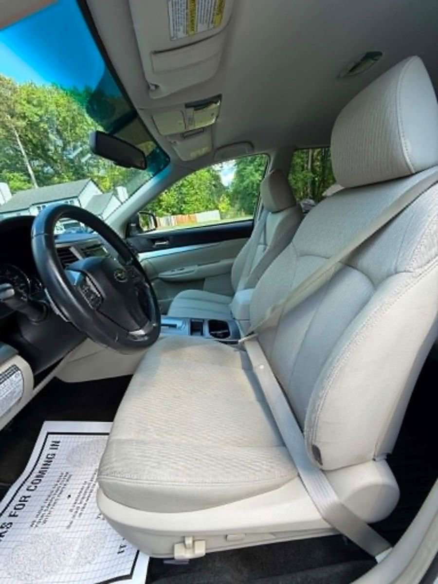 Used 2012 Subaru Outback 2.5i Premium image 2