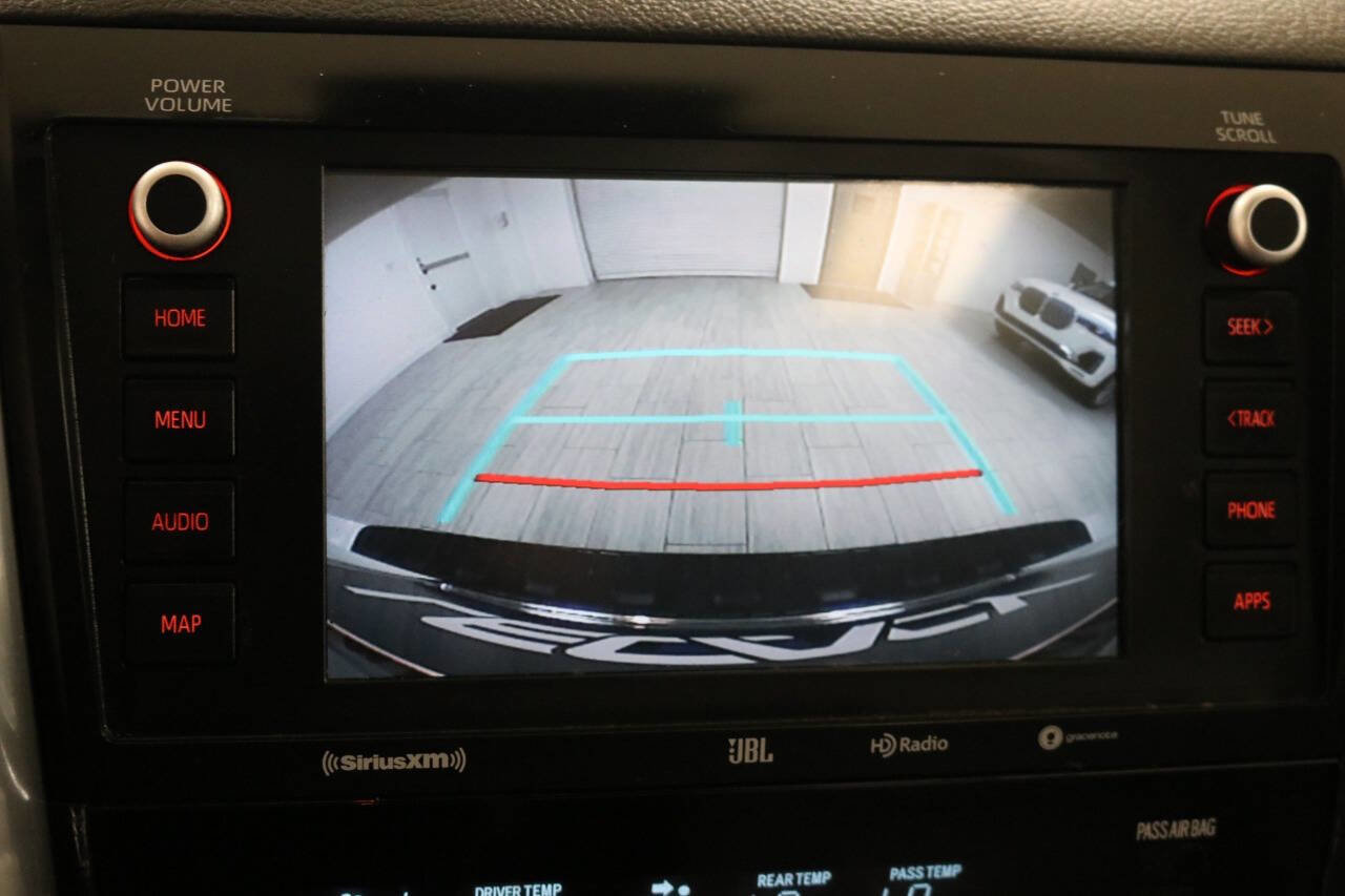 Used 2020 Toyota Sequoia Platinum image 29