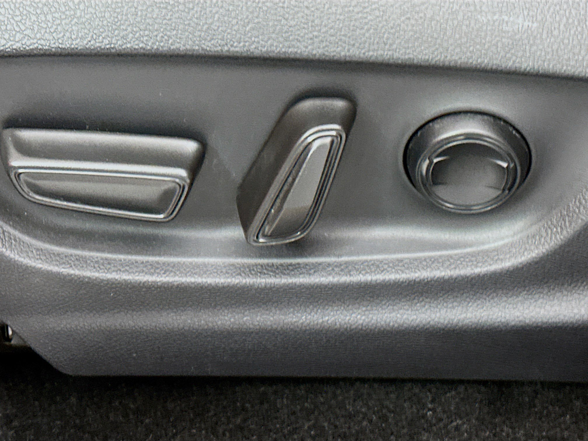 Used 2024 Toyota Crown Limited image 13