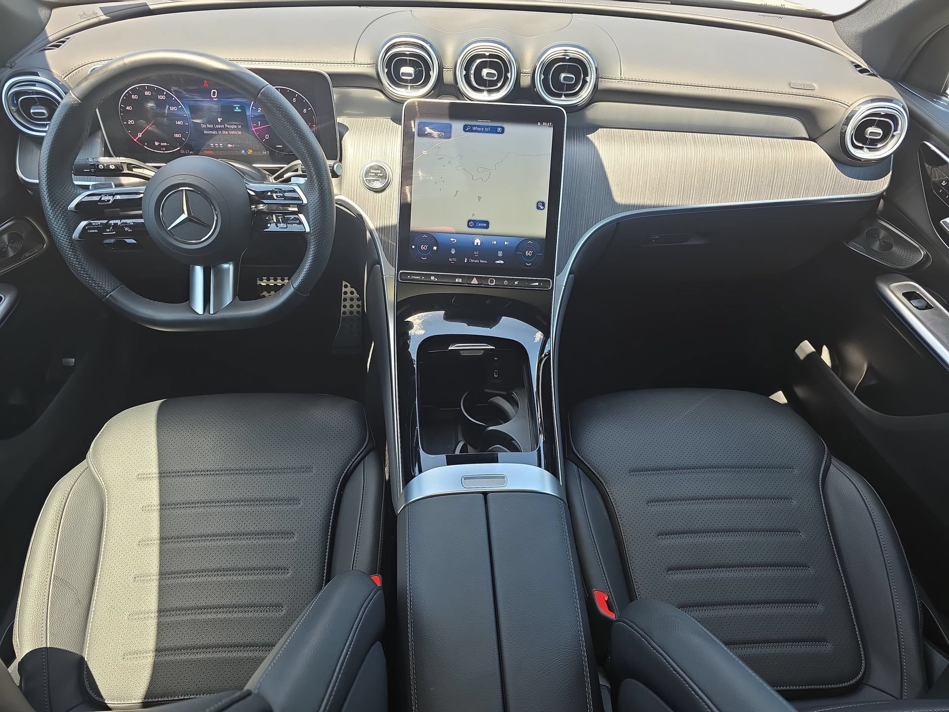 Certified 2025 Mercedes-Benz GLC 300 4MATIC image 9