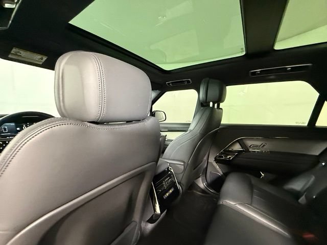 Used 2026 Land Rover Range Rover Sport SE AWD/4WD image 25