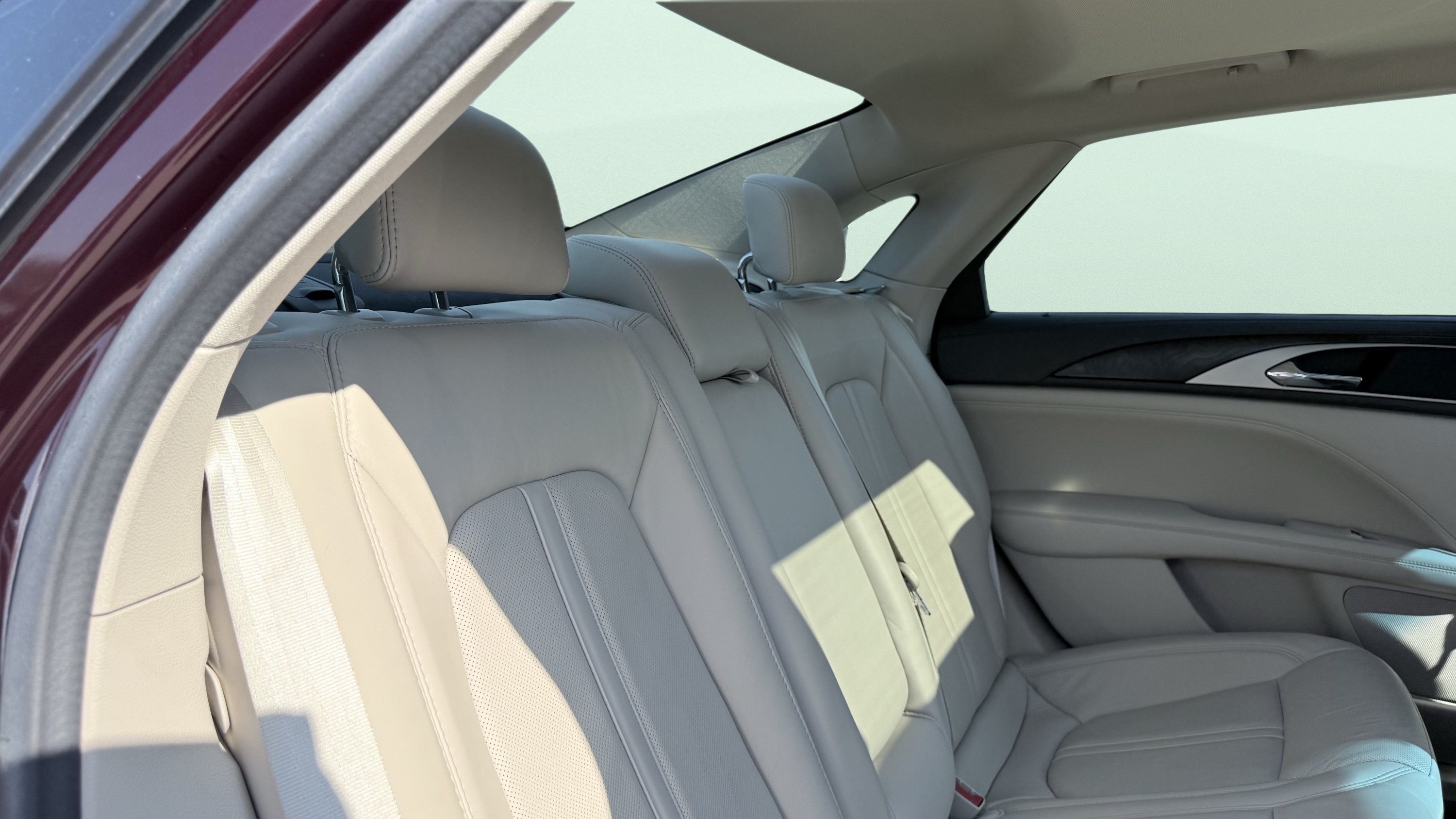Used 2017 Lincoln MKZ Reserve FWD image 32