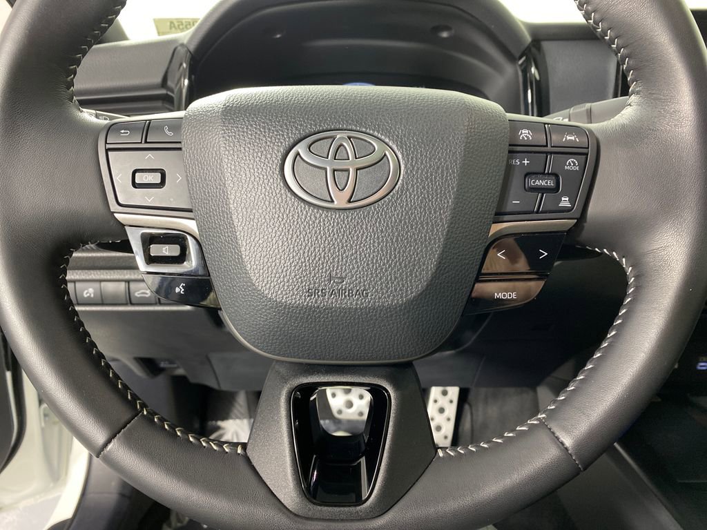 Certified 2025 Toyota Camry SE w/ Convenience Package image 14