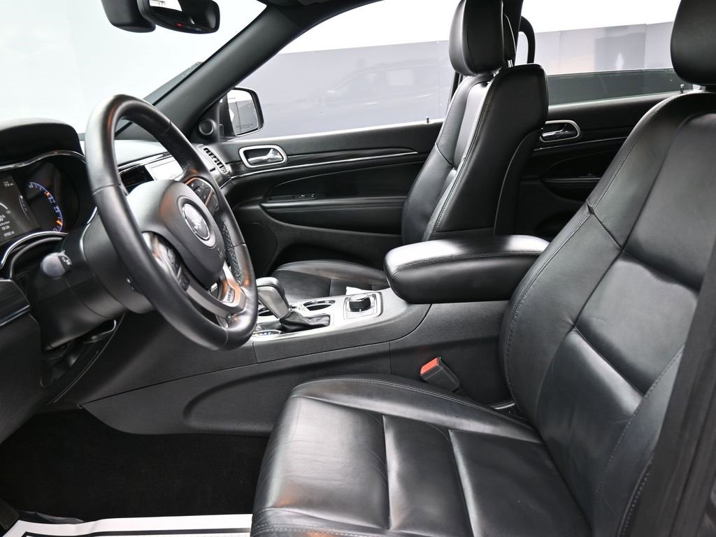 Used 2019 Jeep Grand Cherokee Limited image 11
