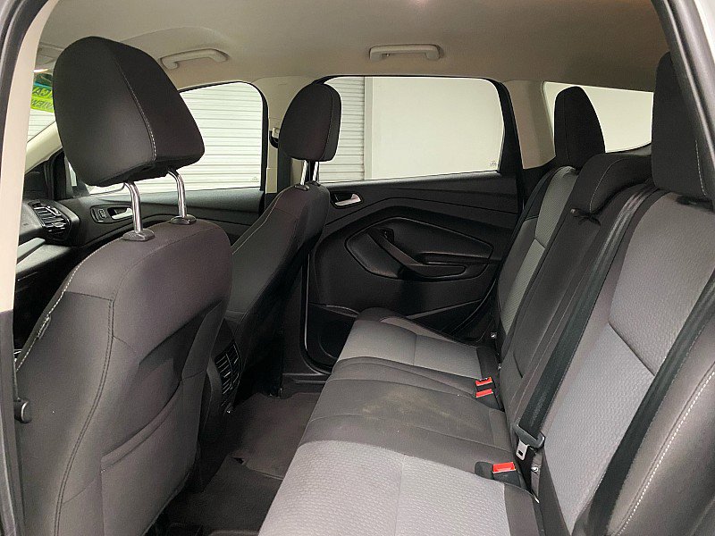 Used 2017 Ford Escape SE image 11