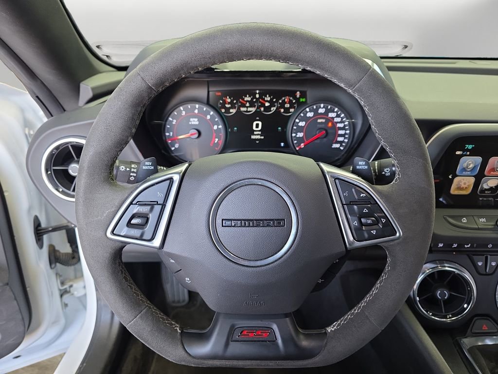 Used 2018 Chevrolet Camaro SS RWD image 12