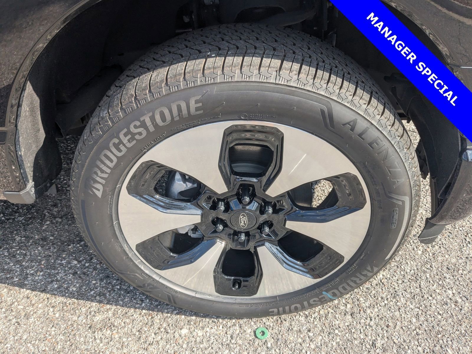 Used 2023 Ford F150 Lightning XLT image 10