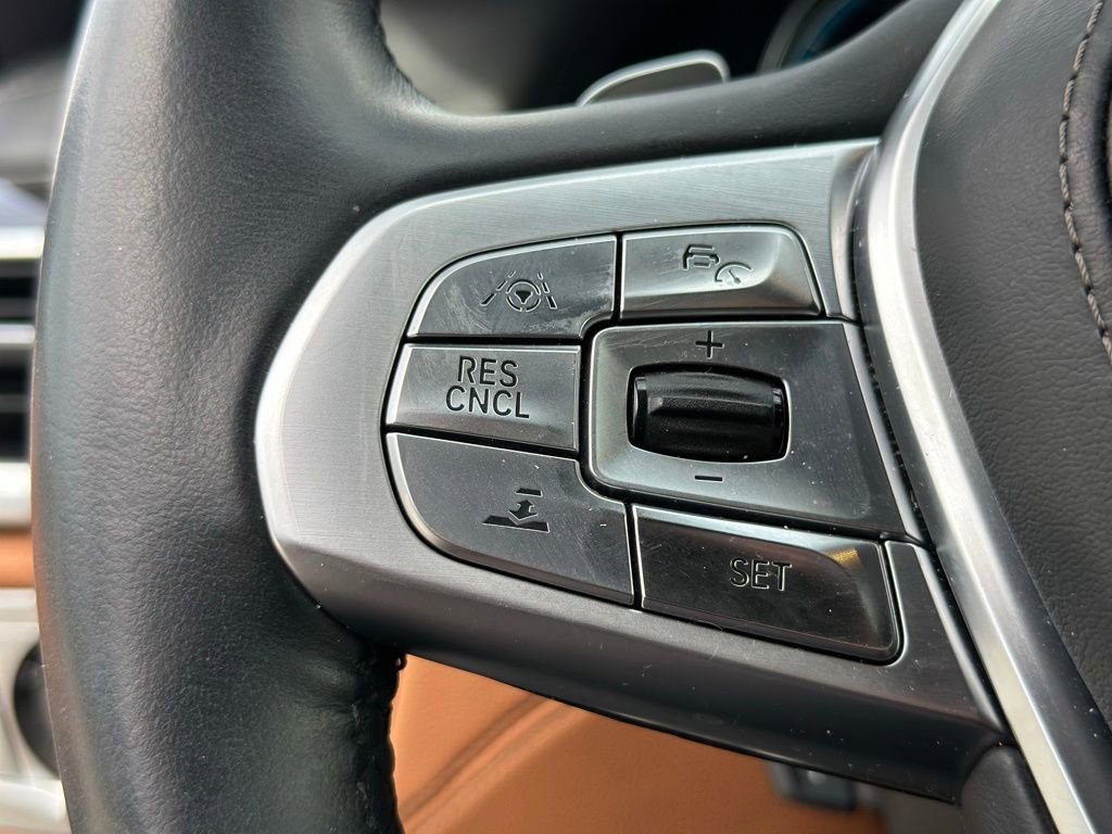 Used 2018 BMW 750i xDrive AWD/4WD image 33