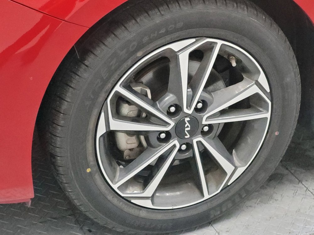 Used 2023 Kia Forte LXS image 31