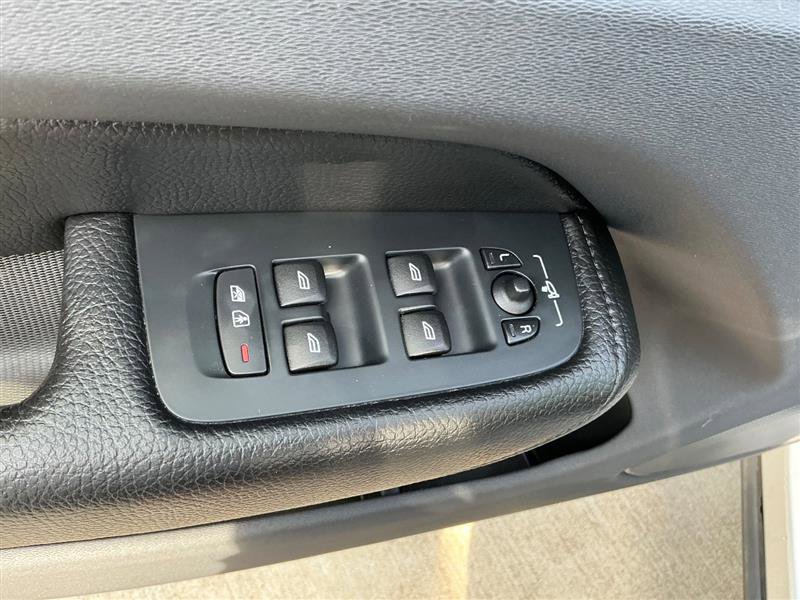 Used 2018 Volvo XC60 T8 Inscription w/ Advanced Package AWD/4WD image 24