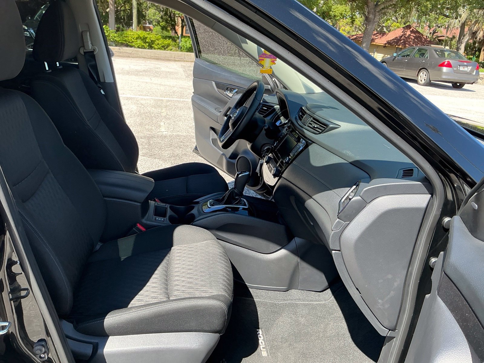 Certified 2020 Nissan Rogue S w/ Special Edition Package FWD image 17