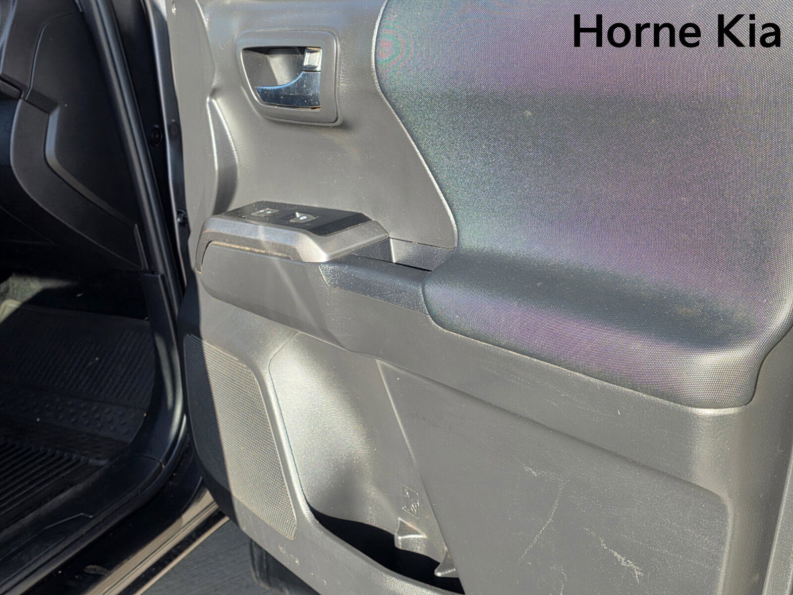 Used 2023 Toyota Tacoma TRD Sport image 31