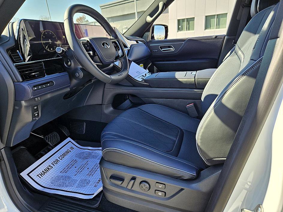 New 2026 INFINITI QX80 4WD w/ Sport Exterior Package image 7