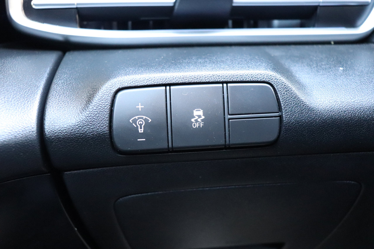 Used 2024 Hyundai Elantra SEL image 37