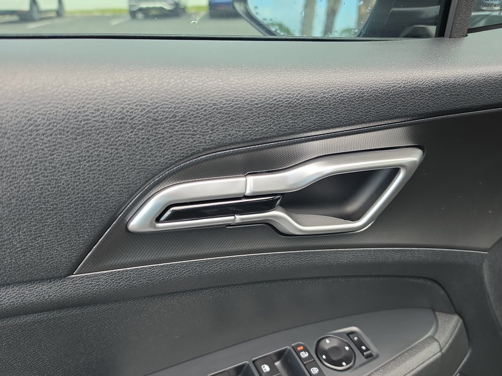 New 2027 Kia Sportage LX FWD image 18
