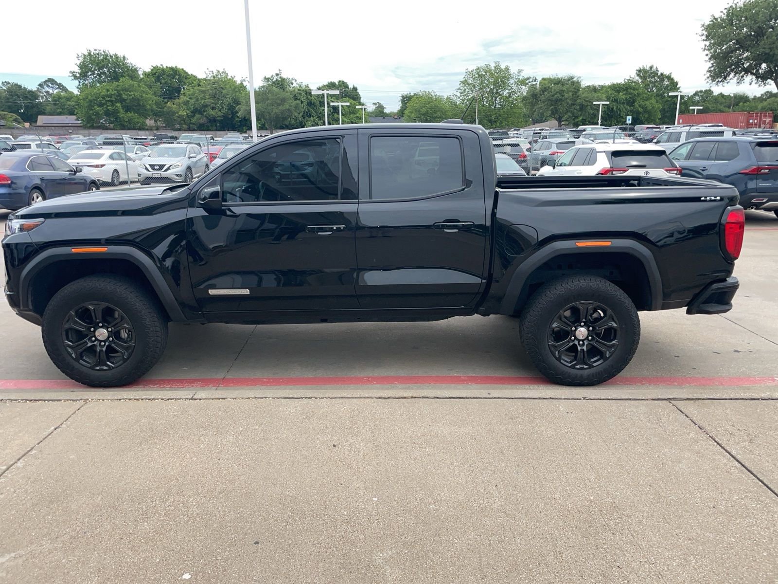 Used 2024 GMC Canyon Elevation w/ Convenience Package AWD/4WD image 12