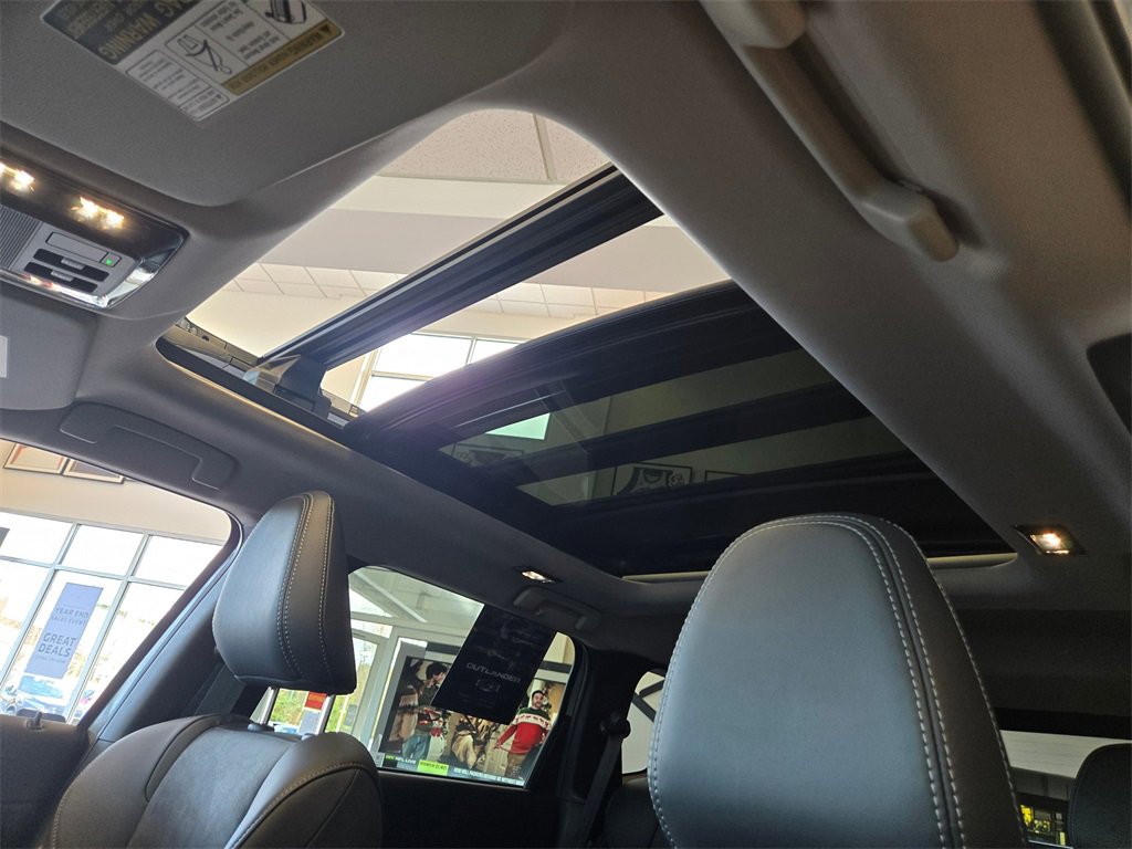 New 2026 Mitsubishi Outlander Trail Edition image 9