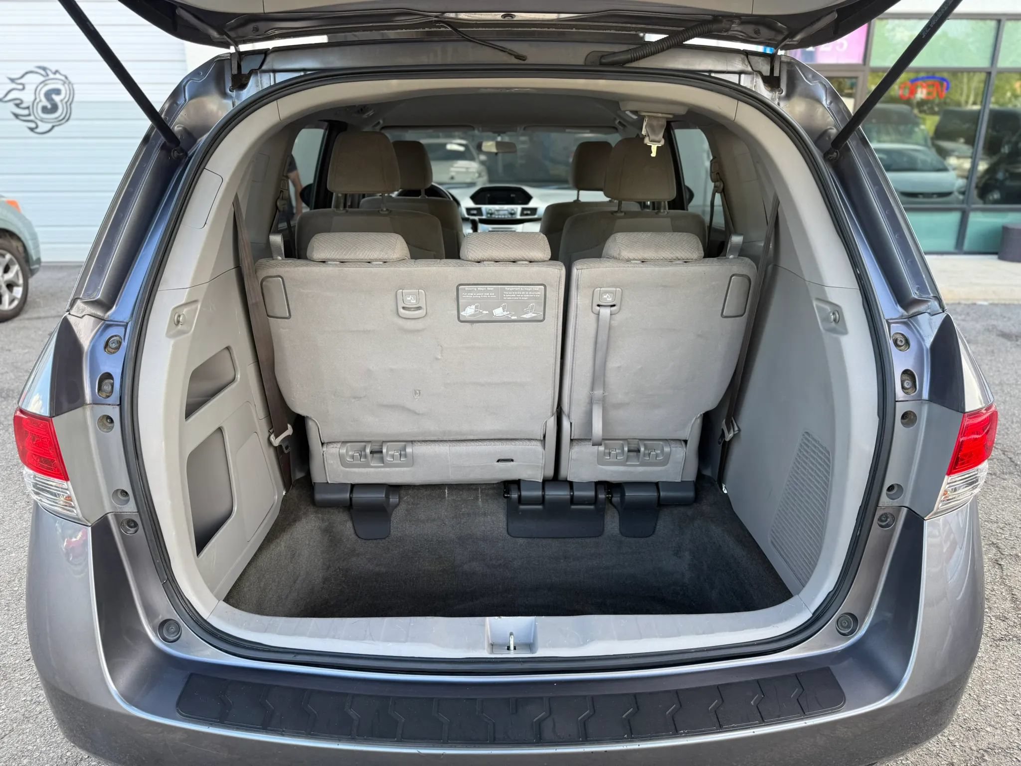 Used 2015 Honda Odyssey LX image 25