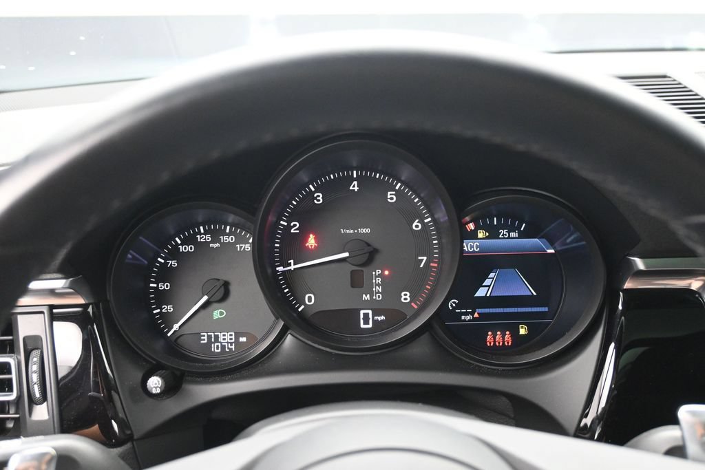 Used 2022 Porsche Macan AWD/4WD image 11