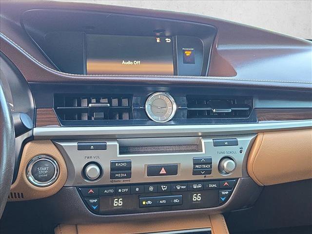 Used 2016 Lexus ES 350 w/ Premium Package w/Wood Trim FWD image 14