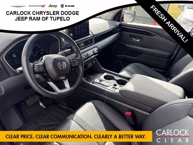 Used 2025 Honda Pilot Touring image 11