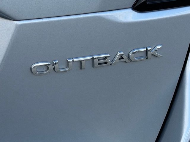 Used 2022 Subaru Outback Limited image 13