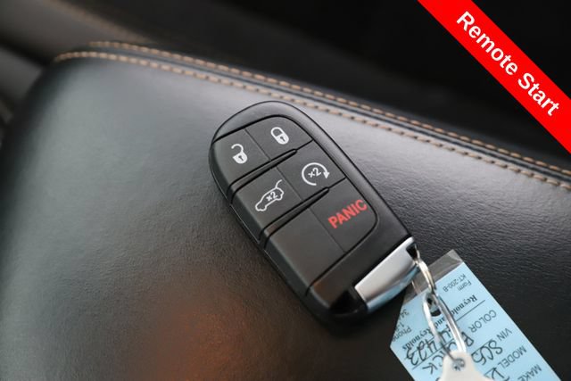 Used 2025 Dodge Durango R/T AWD/4WD image 3