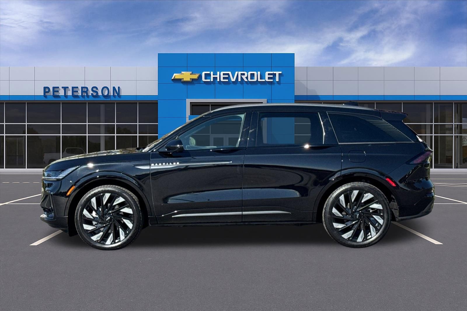 Used 2025 Lincoln Nautilus Reserve w/ Equipment Group 203A AWD/4WD image 7