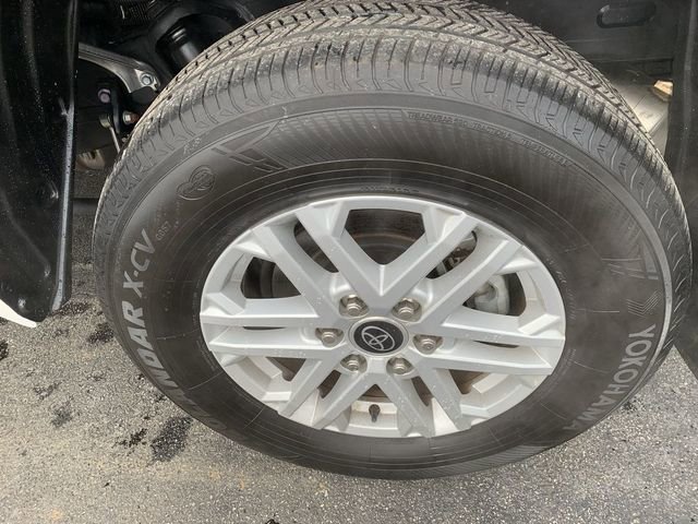 Used 2023 Toyota Tundra SR5 w/ SR5 Convenience Package image 33