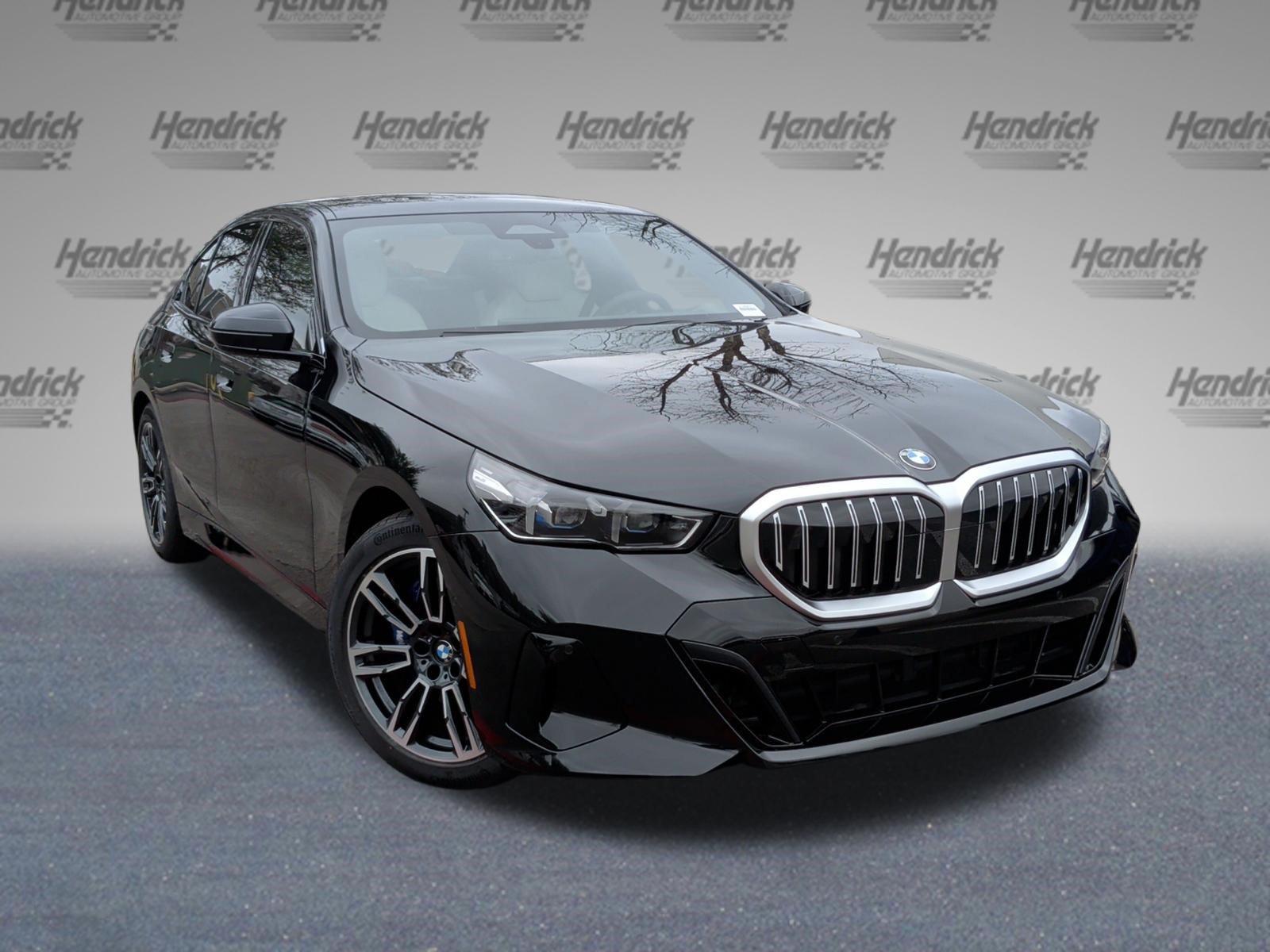 Used 2026 BMW 530i xDrive w/ M Sport Package AWD/4WD image 2